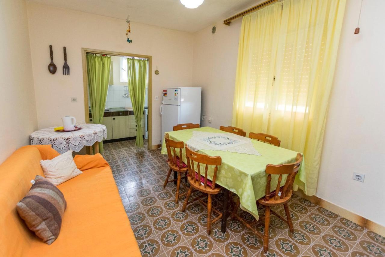 Apartment Lele Primošten Eksteriør billede