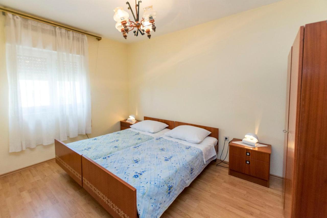 Apartment Lele Primošten Eksteriør billede